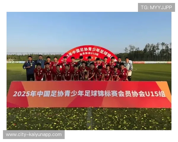 足球俱乐部重启青少年联赛以恢复基层活力，青少年足球培训俱乐部